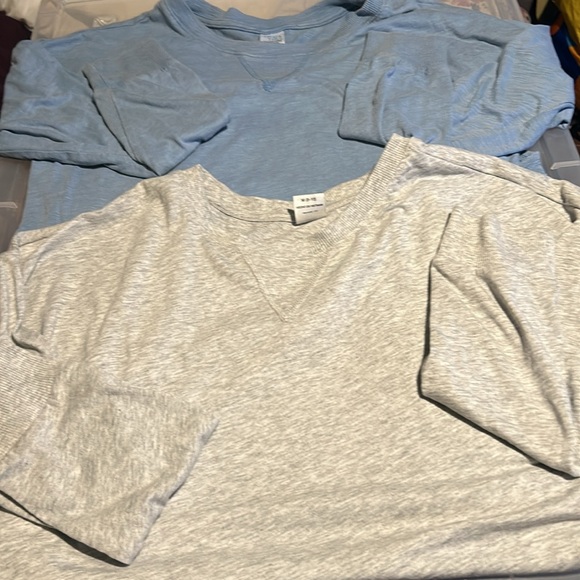 Women's Maternity Crewneck Sweatshirt Bundle with Long Sleeves, Size M NWOT - Picture 9 of 9